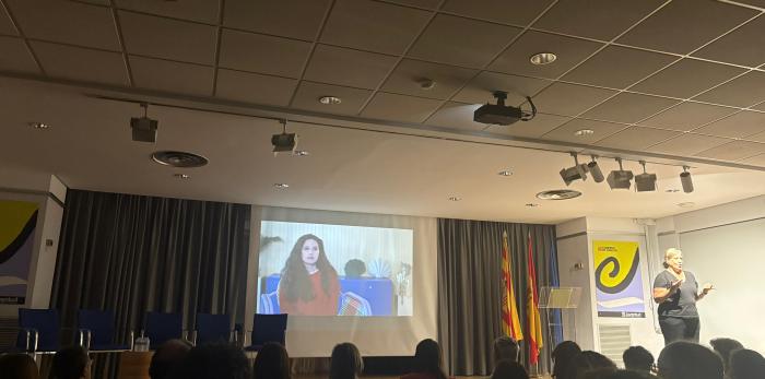 En la presentación del proyecto ha participado Cristina Navarro, directora gerente del IAJ
