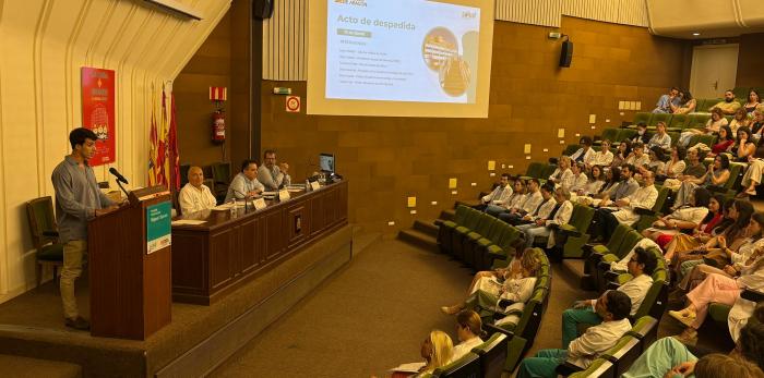 Entrega de premios de investigación y despedida residentes Sector 2 en el Hospital u Miguel Servet