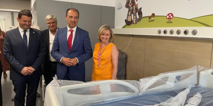 Visita a varias zonas del nuevo hospital de Alcañiz