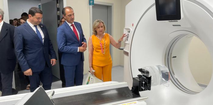 Visita a varias zonas del nuevo hospital de Alcañiz