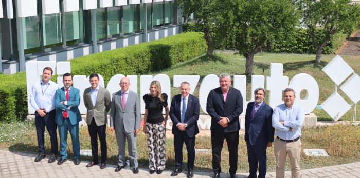 La vicepresidenta, Mar Vaquero, ha visitado las instalaciones de Finanzauto