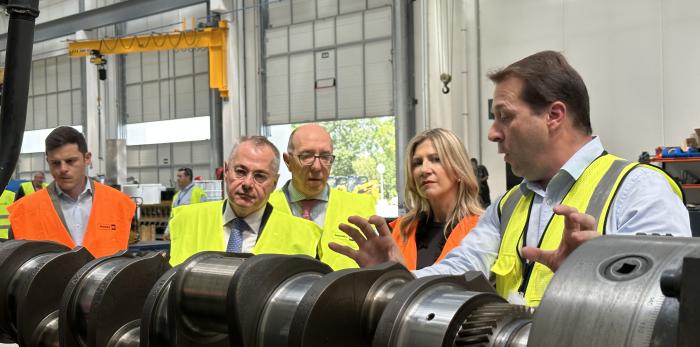 La vicepresidenta, Mar Vaquero, ha visitado las instalaciones de Finanzauto