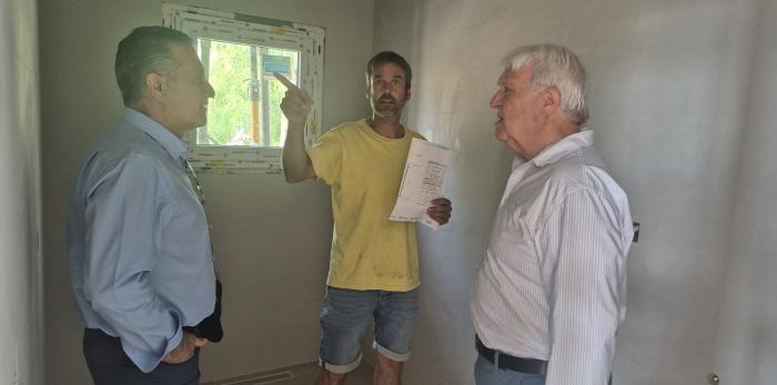 El DG, el alcalde y la concejala de Cultura del Ayuntamiento de Peraltilla han visitado las instalaciones junto al jefe de obra