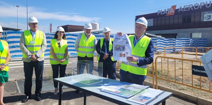 Colocación de la primera piedra de la ampliación de la terminal del Aeropuerto de Teruel.
