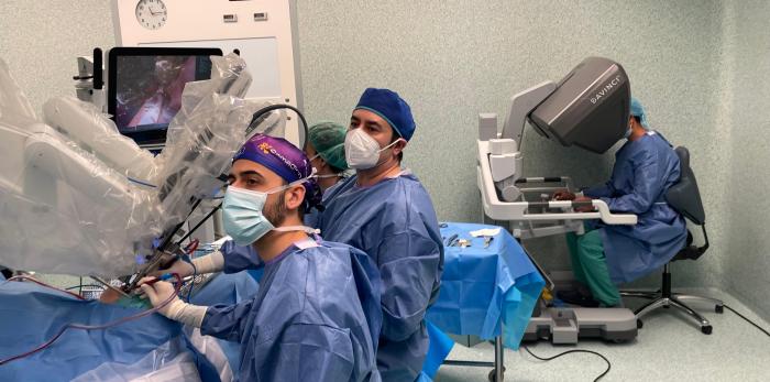 Imagen del artículo El Hospital Universitario Miguel Servet incorpora la cirugía robótica Da Vinci al servicio de Otorrinolaringología