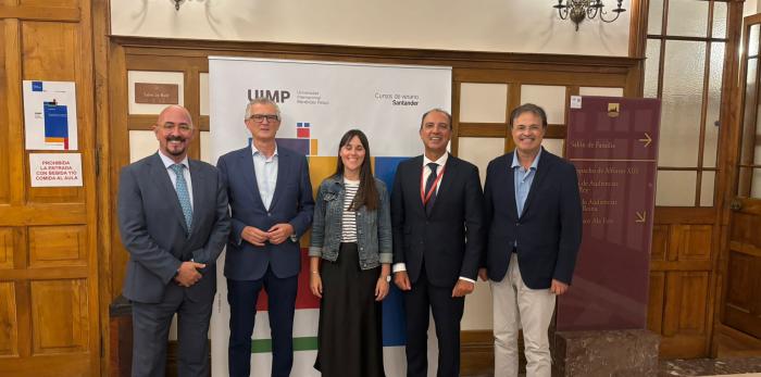 El consejero de Sanidad de Aragón participa en el Encuentro sobre Política Sanitaria y Estado de las Autonomías, en Santander