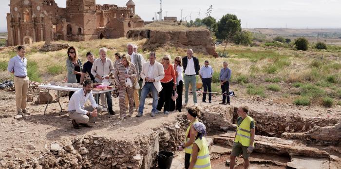 Visita de la consejera Hernández al cuarto campus arqueológico internacional del Pueblo Viejo de Belchite
