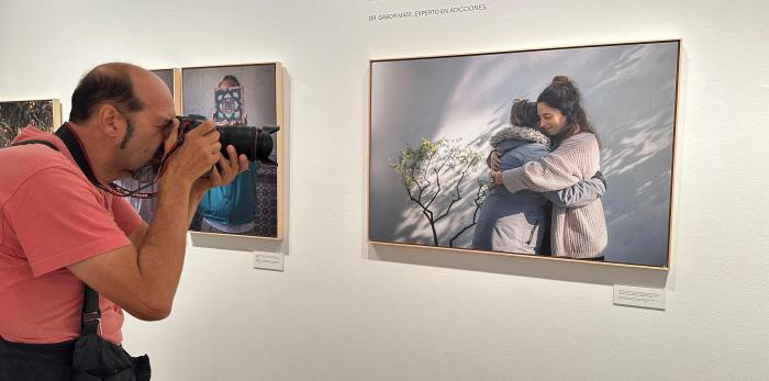 Presentación de la exposición 'Las curvas de la mente', en el IAACC Pablo Serrano.