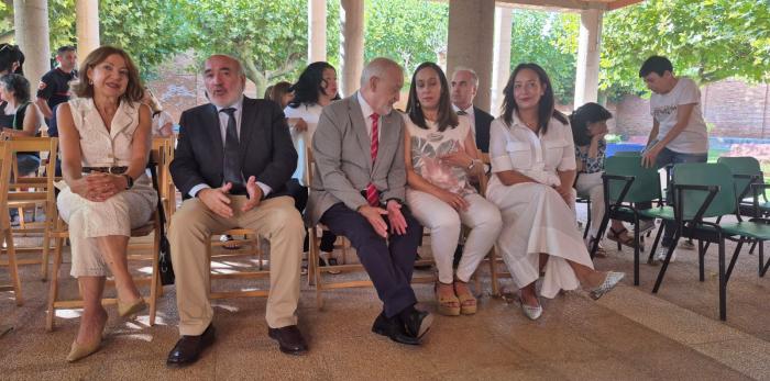 El Centro Asistencial de Calatayud ha conmemorado este viernes 60 años de historia y compromiso