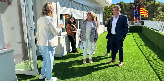 La consejera de Educación ha visitado este martes la Escuela de Educación Infantil Aragón.