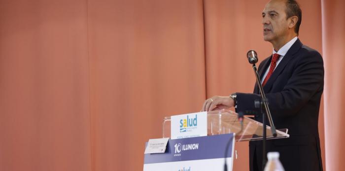 El consejero de Sanidad clausura la Jornada ‘Humanización y excelencia en la atención sanitaria’, que se ha celebrado este miércoles en el Hospital Clínico Universitario Lozano Blesa de Zaragoza.