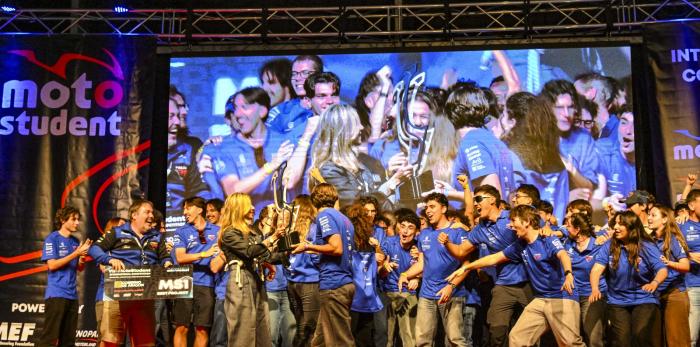 Mar Vaquero ha entregado el premio al mejor proyecto