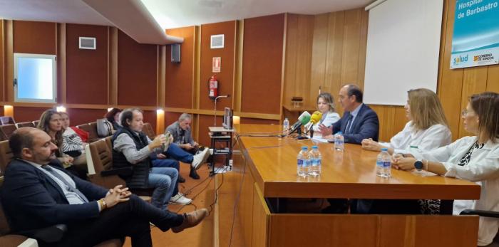 El consejero ha visitado el Hospital de Barbastro