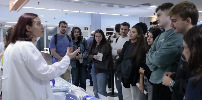 Convocatoria de vacunación de estudiantes en prácticas de distintos grados sanitarios en el Hospital Clínico