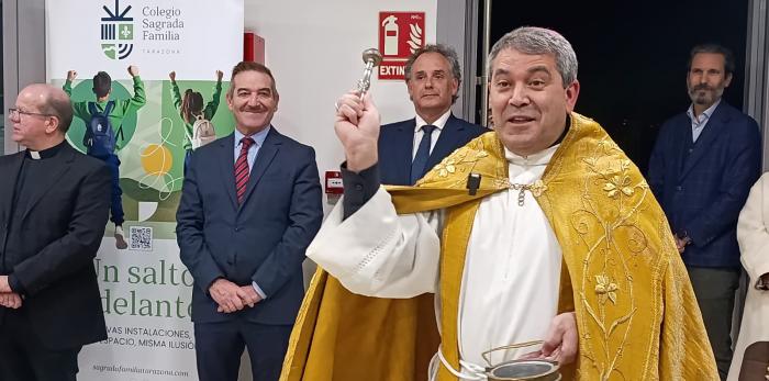 La consejera ha visitado las nuevas instalaciones del Colegio Sagrada Familia, junto al obispo de Tarazona.