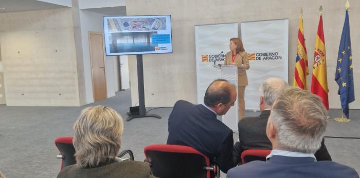 Acto de firma del contrato de arrendamiento para la nueva sede del Laboratorio Salud Pública.