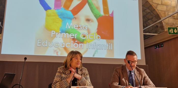 La consejera de Educación y el director general de Planificación han explicado el modelo a la Mesa de Primer Ciclo.