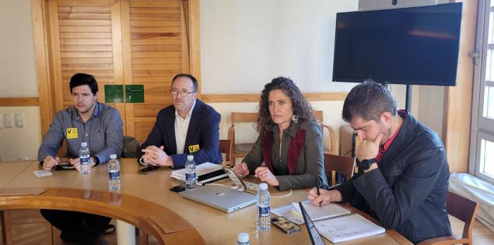 Reunión celebrada hoy en la sede del Gobierno de Aragón para coordinar la solución a las inundaciones en el tramo bajo del Huerva.