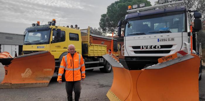 Miguel Ángel Arminio ha presentado la campaña de vialidad invernal 2025-2026 en el Parque de Maquinaria de Zaragoza.