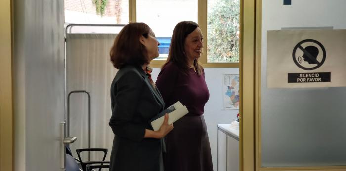 En la visita de este viernes al CADZA la Consejera ha repasado los datos de la discapacidad y también en cuanto a la dependencia
