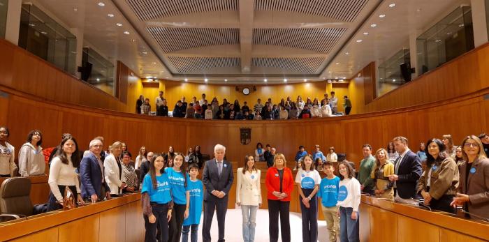 La celebración se ha desarrollado en el hemiclo de las Cortes de Aragón.