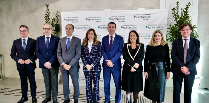 Los consejeros José Luis Bancalero Flores y Claudia Pérez Forniés, en el acto de acreditación de Quirónsalud como hospital universitario