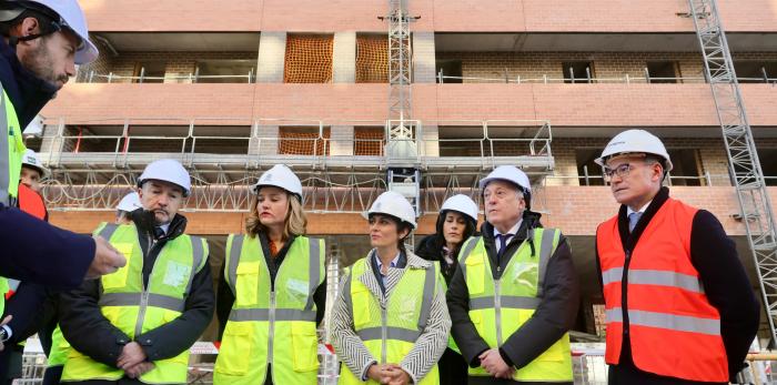 Visita a las obras de 112 viviendas eficientes de alquiler asequible en Zaragoza.