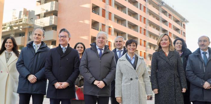Visita a las obras de 112 viviendas eficientes de alquiler asequible en Zaragoza.