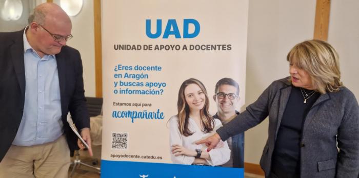 La consejera y el director general han presentado la Unidad de apoyo al docente.