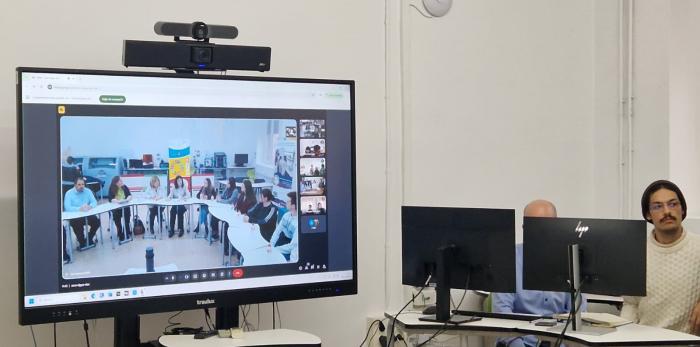 La consejera ha seguido la jornada desde el CPIFP Corona de Aragón con una representación de los alumnos de todas las ramas de FP que se cursan en el centro.