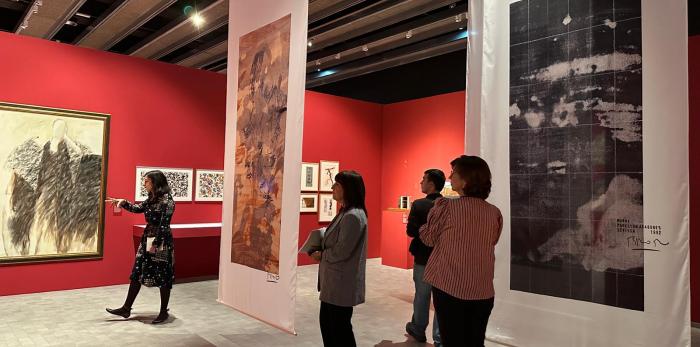 Presentación de la exposición 'Aragón y las artes: 1976-1995'.