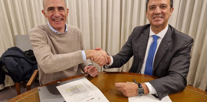 Reunión del consejero de Sanidad y el alcalde de Barbastro sobre transporte sanitario