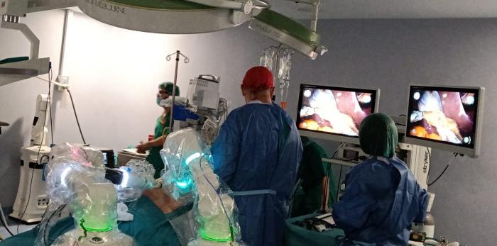 El servicio de Cirugía General y Aparato Digestivo del Hospital Universitario Obispo Polanco de Teruel ya ha puesto en marcha la cirugía robótica