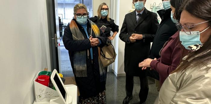 El consejero de Sanidad y la gerente de Atención Primaria del SALUD asisten a la proyección del video “El discreto encanto de la medicina rural”, en la Casa Cultura de Calanda