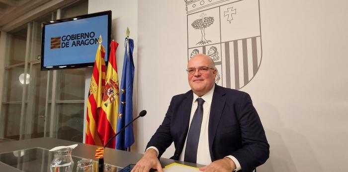 El director general de Personal, José María Cabello, ha informado de las oposiciones en rueda de prensa.