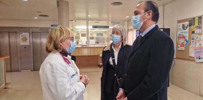 El consejero de Sanidad visita el centro de salud de Utebo y su dotación tecnológica