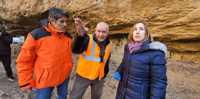 El director general de Carreteras, en el lugar del desprendimiento.