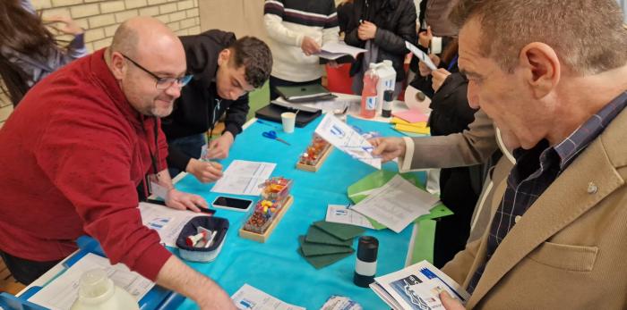La feria se ha celebrado en el pabellón de Sabiñánigo.