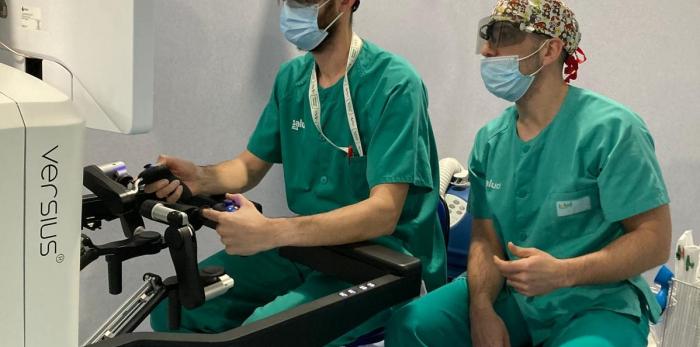 Urólogos en primera intervención con cirugía robótica en Teruel