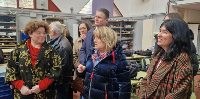 La consejera de Educación ha visitado hoy la localidad de Fraga.