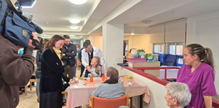 Una treintena de personas mayores en la zona tienen su reloj inteligente; en el caso de la residencia de Gurrea de Gállego hay dos participantes