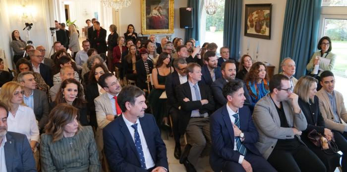 La directora general de Política Educativa, Ordenación Académica y Educación Permanente, Ana Moracho, ha sido la responsable de recoger el galardón en representación de todas las Comunidades Autónomas.munidades