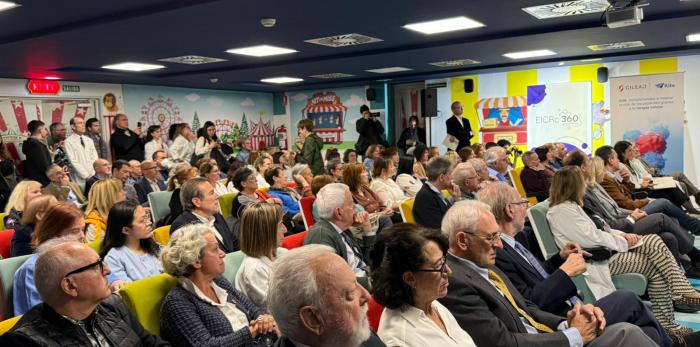 El consejero de Sanidad en funciones, José Luis Bancalero Flores, ha participado en el XXX aniversario del trasplante de médula en Aragón