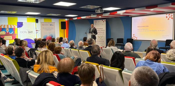 El consejero de Sanidad en funciones, José Luis Bancalero Flores, ha participado en el XXX aniversario del trasplante de médula en Aragón