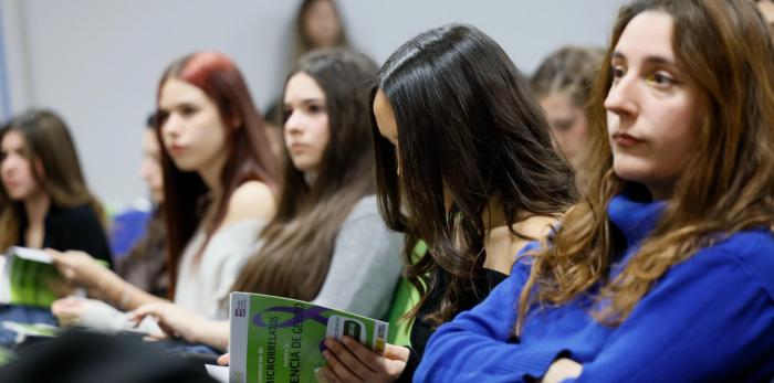 El salón de actos del IAJ ha acogido la entrega de premios de la 11ª edición de la entrega de microrrelatos