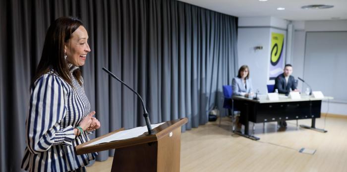 El salón de actos del IAJ ha acogido la entrega de premios de la 11ª edición de la entrega de microrrelatos