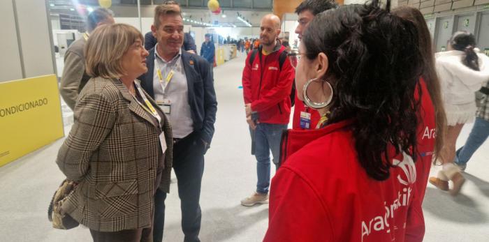 La consejera ha apoyado a los competidores aragoneses en las SpainSkills.