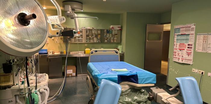 Área de paritorios del Hospital Clínico Universitario Lozano Blesa durante la visita guiada organizada para mujeres embarazadas y sus acompañantes.