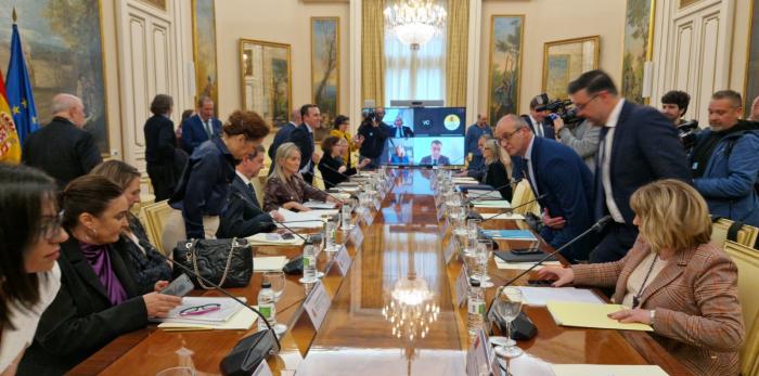 La consejera ha participado en la primera conferencia sectorial de Educación con la nueva ministra.