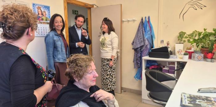 La Consejera en funciones ha visitado este viernes el hogar de personas mayores del IASS en Monzón